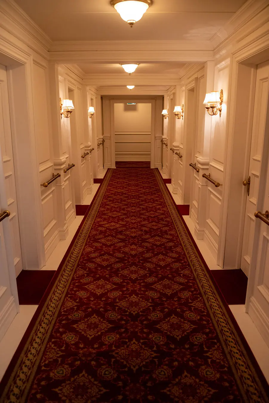 Toronto Titanic Artifact Exhibition Guest Rooms Access